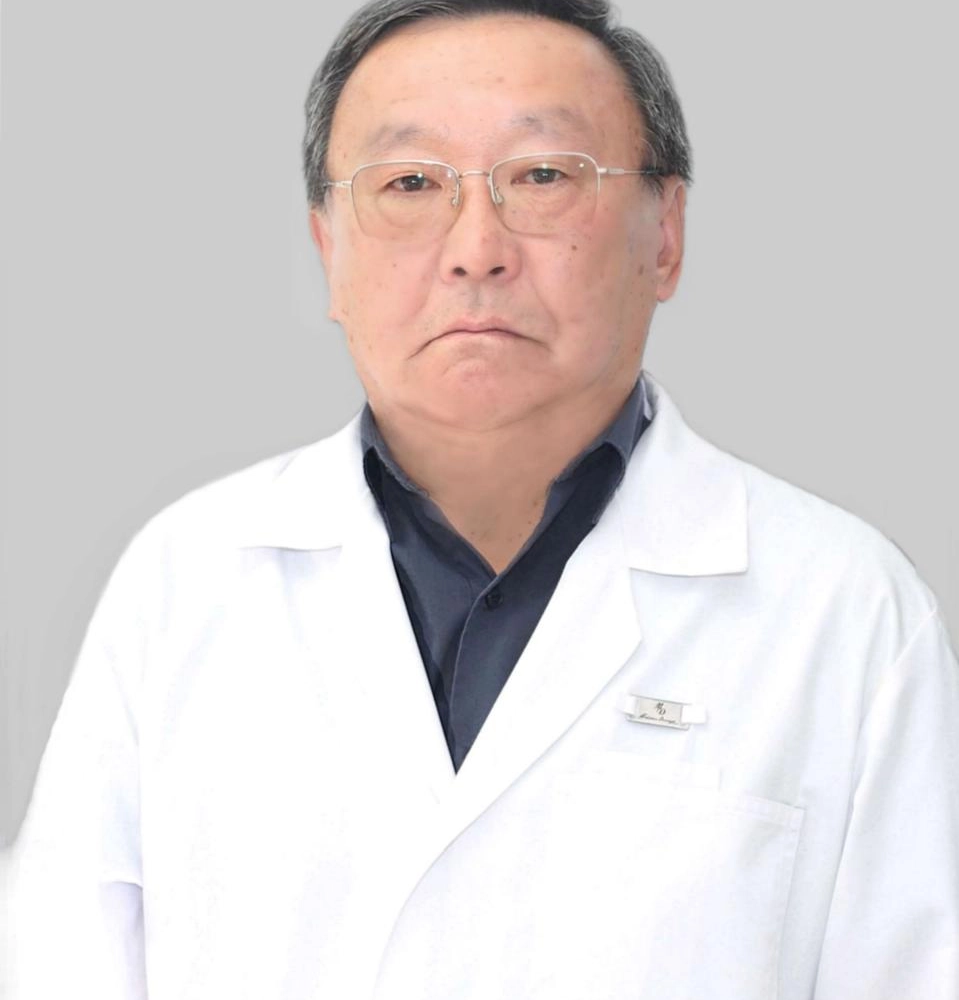 Доктор нашей клиники Мадаев Виктор Васильевич